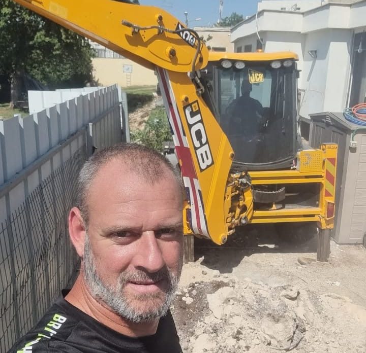 שחר מטלון